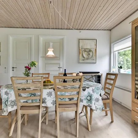 Locan - 1-2km From The Sea By Interhome Feriehus Nordenbro Vesteregn