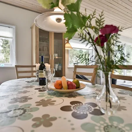 Locan - 1-2km From The Sea By Interhome